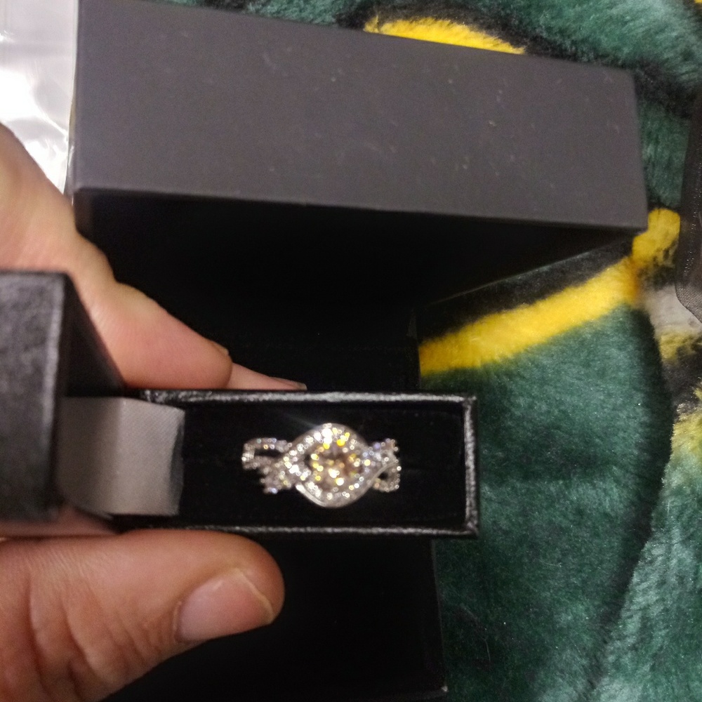 Yellow cz diamond 1ct with 1ct cz diamonds ring